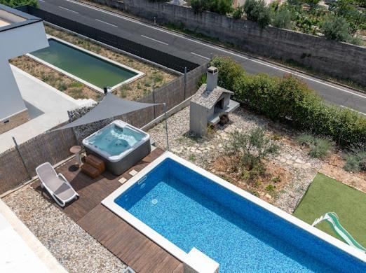 Villa Hedonist Seget Vranjica Exterior photo